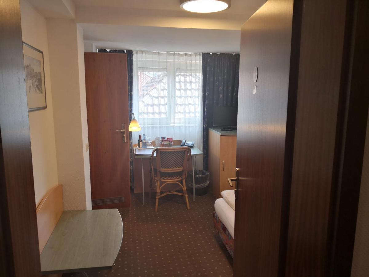 Standard Single Room,1121544312:JPEG